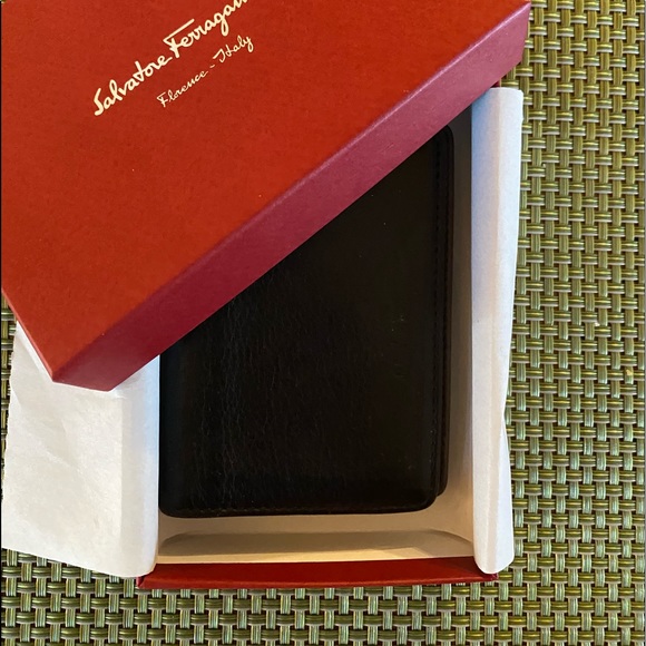 Uni-Sex SALVATORE FERRAGAMO Calfskin CARD CASE - Picture 11 of 11